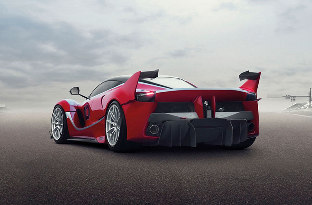 Manh thu “lai” Ferrari FXX K day kheu goi da lo dien-Hinh-6